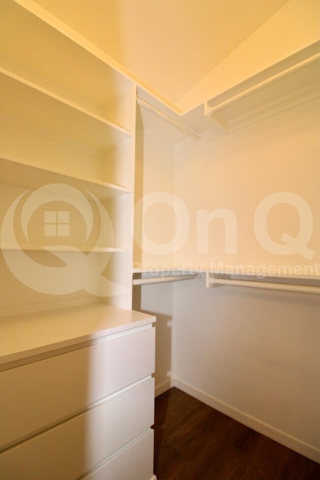 Building Photo - 4311 W Sungate Pl