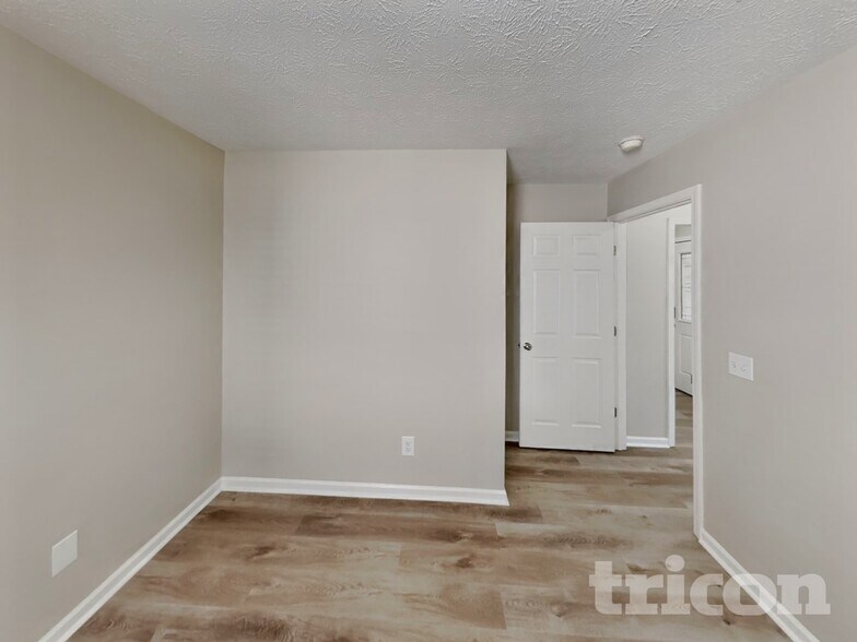 Building Photo - 989 Chesire Way