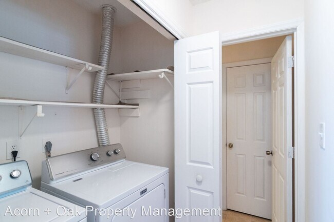 Building Photo - 2 br, 2 bath House - 4407 Beechnut Ln.