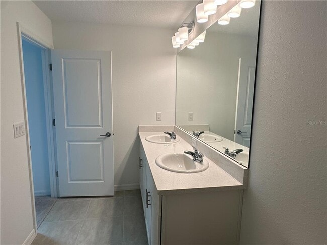 Building Photo - 2397 Paravane Wy