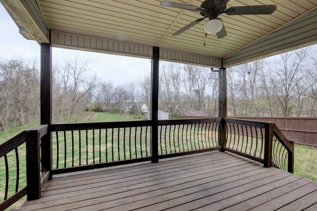 Building Photo - Executive Home on Cul de sac off exit 8.  Hurry.