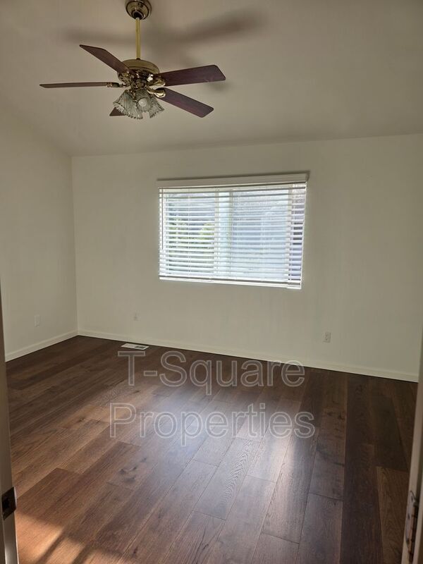 Building Photo - 103 96th Ave SE