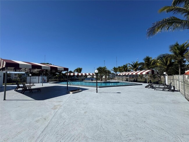 Building Photo - 20337 NE 2nd Ave