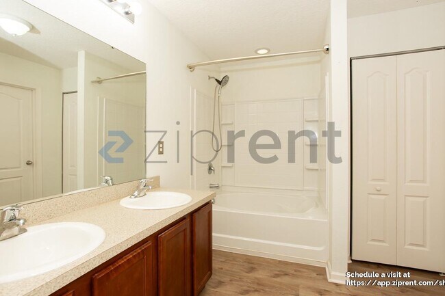Building Photo - 15307 Bareback Dr