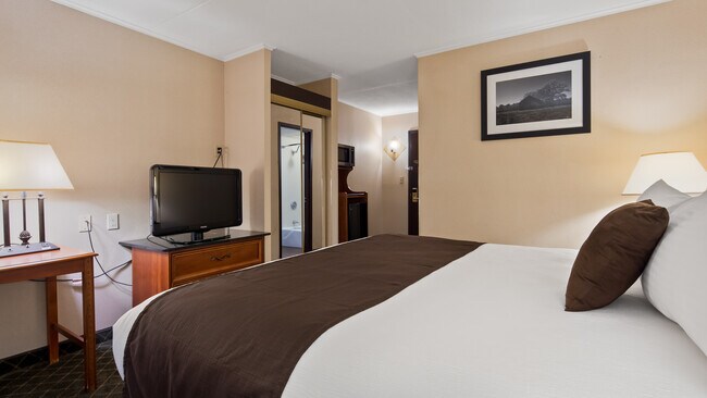 Building Photo - 110 Community Dr