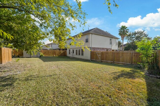 Building Photo - 16342 Blue Rock Springs Dr