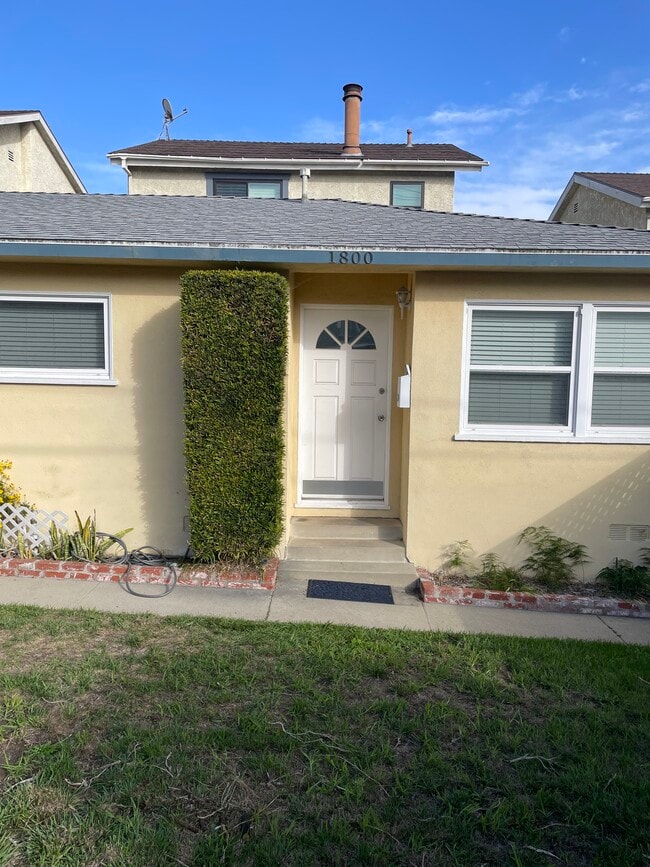 front entrance - 1800 Green Ln