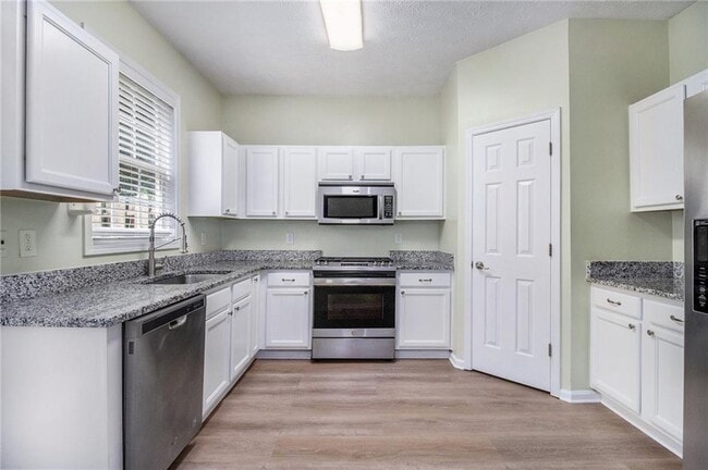 Building Photo - 3012 Kentmere Dr