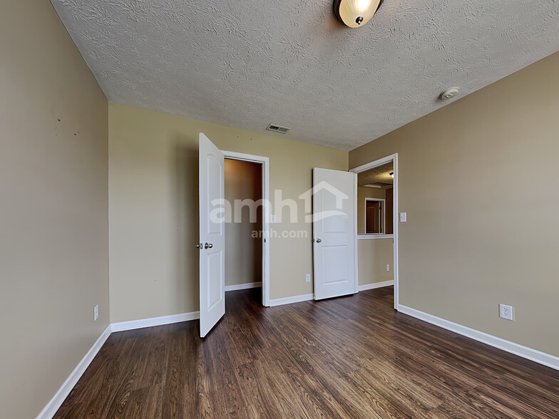 Building Photo - 1621 Wagner Dr