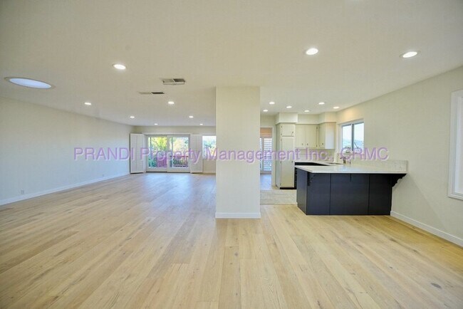 Building Photo - 110 Kaden Dr