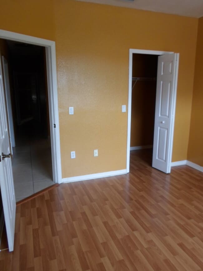 Building Photo - 7772 NW 200th Ln