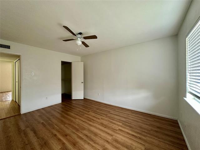 Building Photo - 570 Windsor Pl