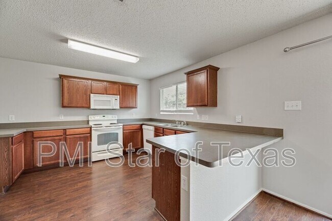 Building Photo - 2061 Bliss Rd