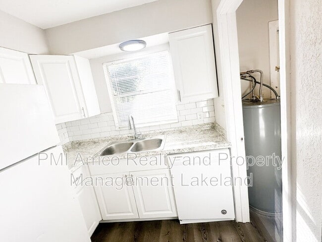 Building Photo - 4135 Old Rd 37