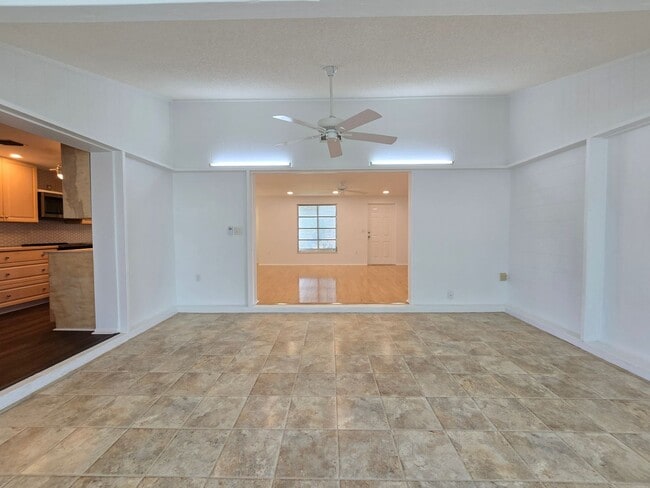 Building Photo - Charming 2 Bed / 2 Bath Home in Venice Gar...
