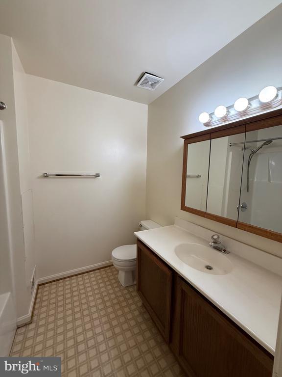 Building Photo - 900 Dewberry Dr