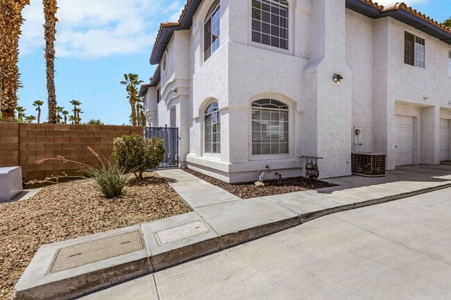 Building Photo - 901 Angel Star Ln