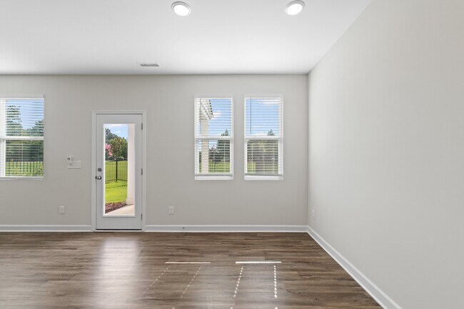 Building Photo - 35 Village Edge Dr