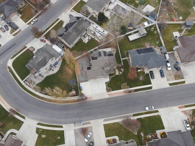 Building Photo - 317 W Farmside Dr