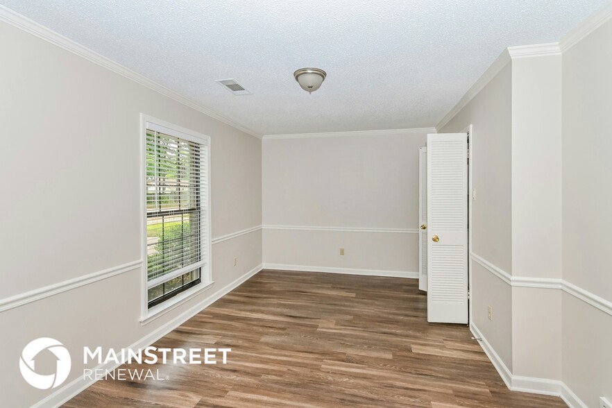 Building Photo - 6338 Northampton Dr