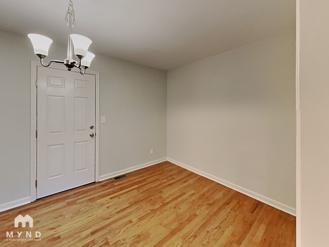 Building Photo - 6489 Lynn Dale Ln