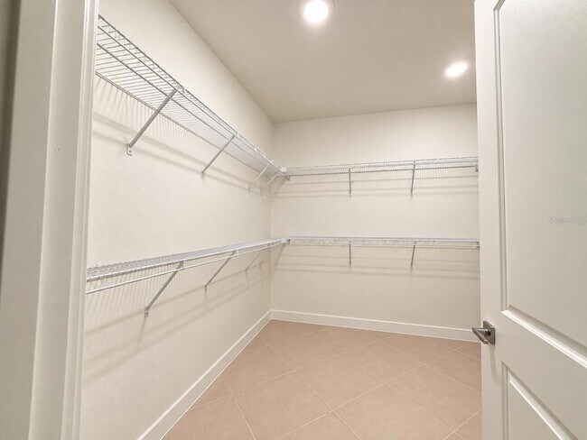 Building Photo - 6333 Cedar Chase Ct