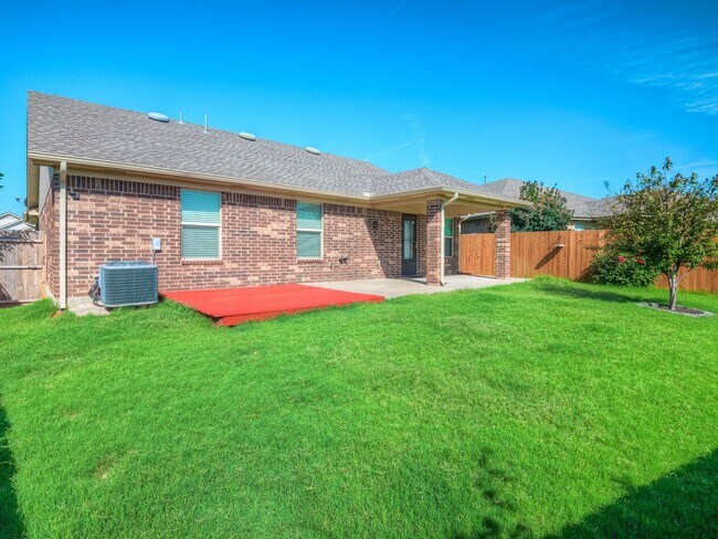 Building Photo - 2741 Lerkim Ln
