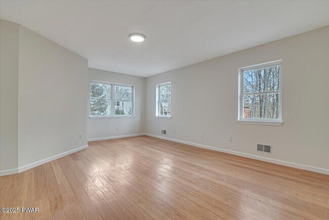 Building Photo - 502 Carrock Way