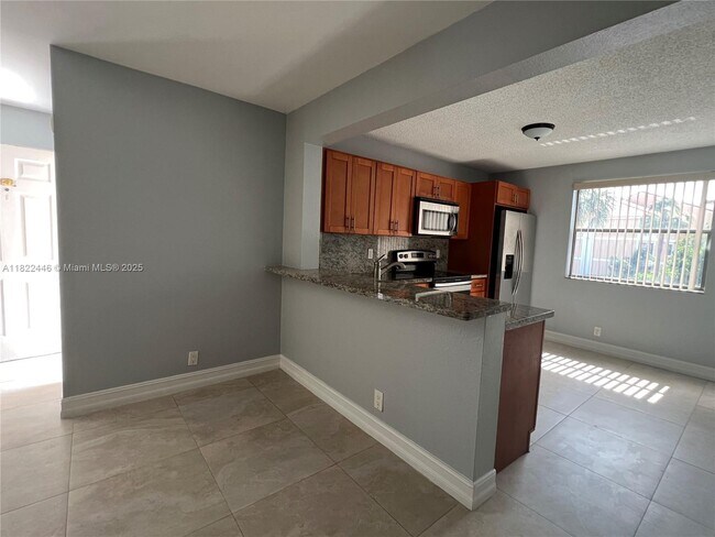 Building Photo - 5801 Riverside Dr