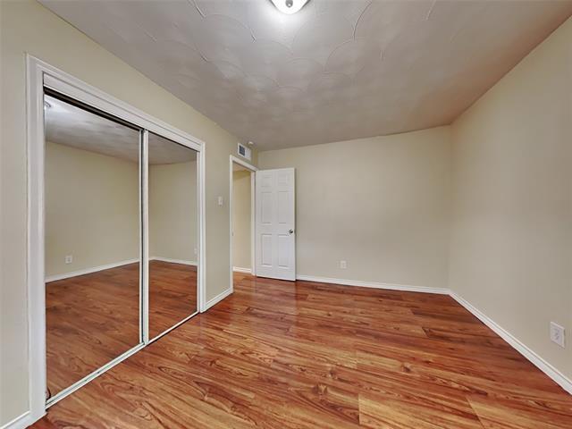 Building Photo - 4427 Live Oak Dr