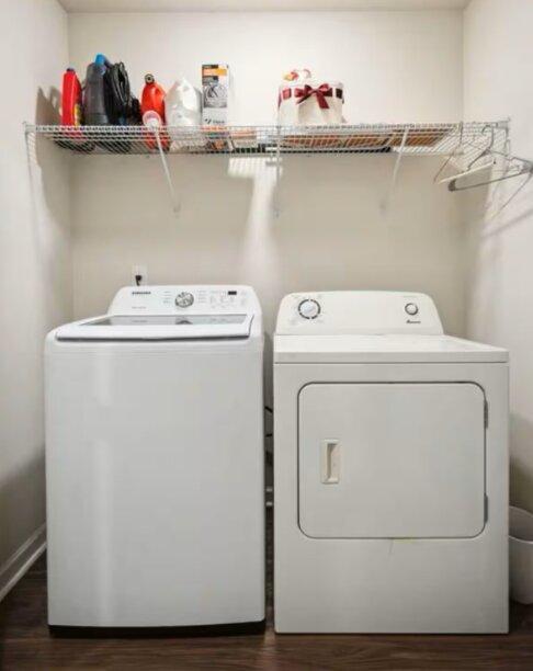 Building Photo - 301 Lanyard St