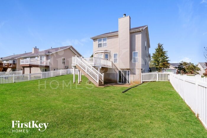 Building Photo - 328 Stone Village Dr
