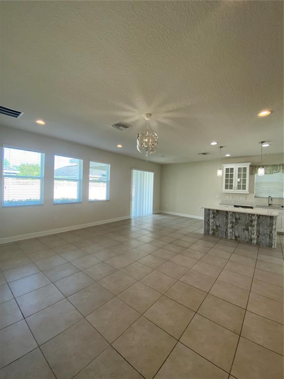 Building Photo - 33207 Whisper Pointe Dr