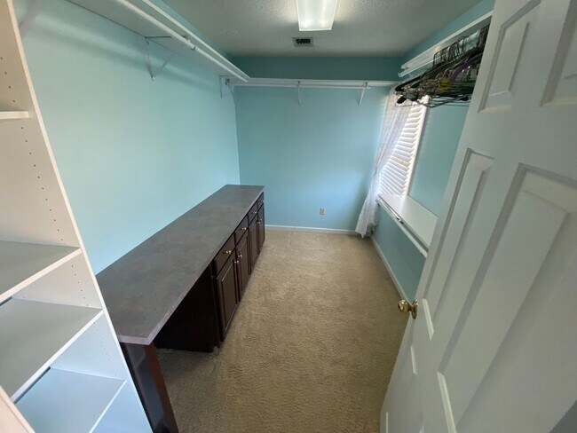 Building Photo - 2720 Leeville Pike