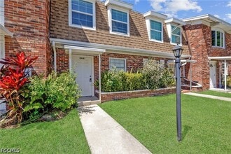 Building Photo - 864 Courtington Ln