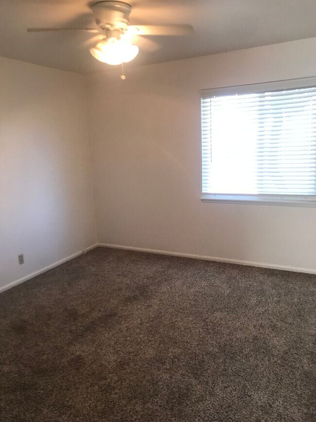 Building Photo - 1399001/51