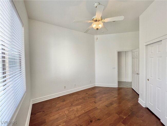 Building Photo - 65 Sahalee Dr