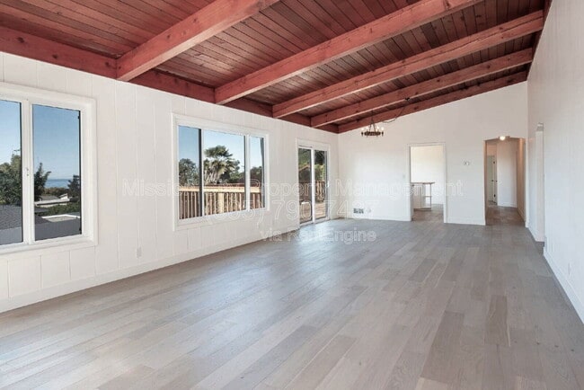 Building Photo - 5533 Callejon