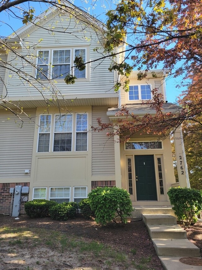 Primary Photo - 2762 N Greenwood Ave