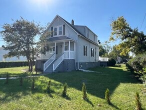 Building Photo - 3002 Green St