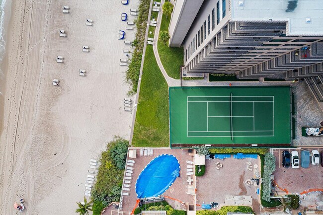 Building Photo - 3800 Galt Ocean Dr