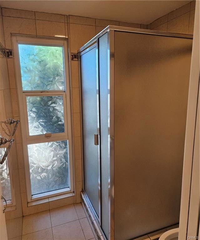 Building Photo - 402 E Cypress Ave