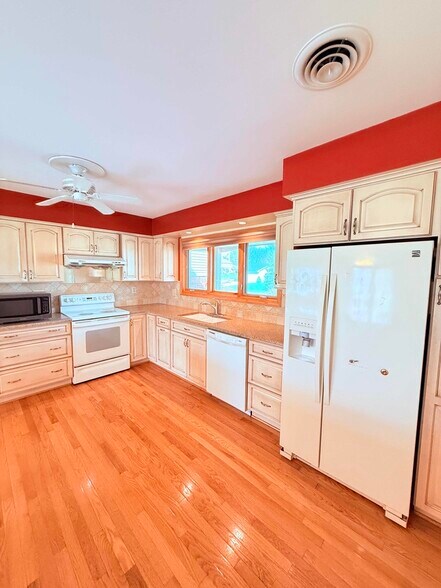 Building Photo - 42021 Banbury Ct