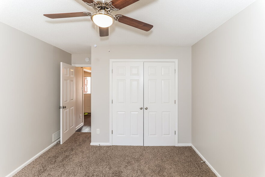 Building Photo - 3448 Pendulum Dr E