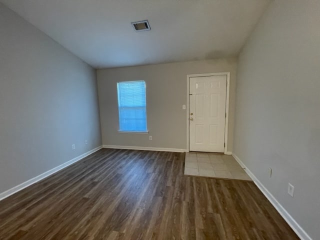 Building Photo - 504 Edgecliff Ln