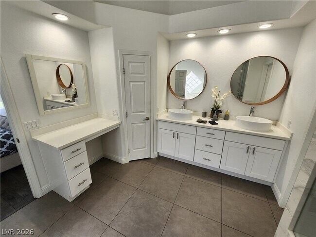 Building Photo - 417 Obsidian Dr