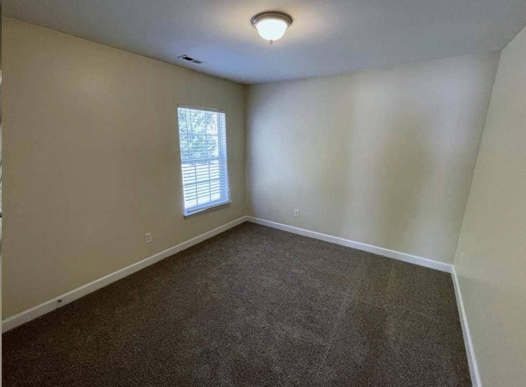 Building Photo - 974 Ramsgate Dr SW