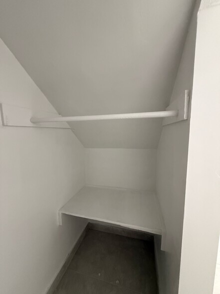 Building Photo - 10408 Edison Way