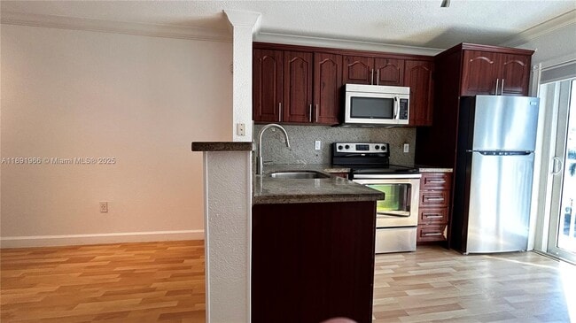 Building Photo - 2575 SW 27th Ave