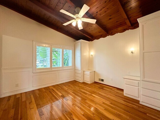 Building Photo - 4421 Orchard Ave